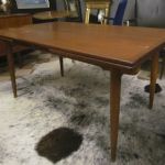 686 7861 DINING TABLE
